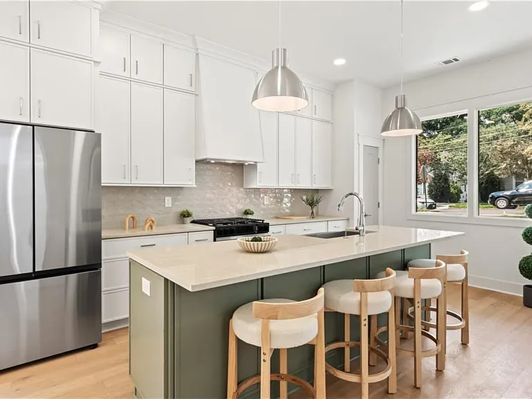 Whitefoord Ave NE — Photo 4