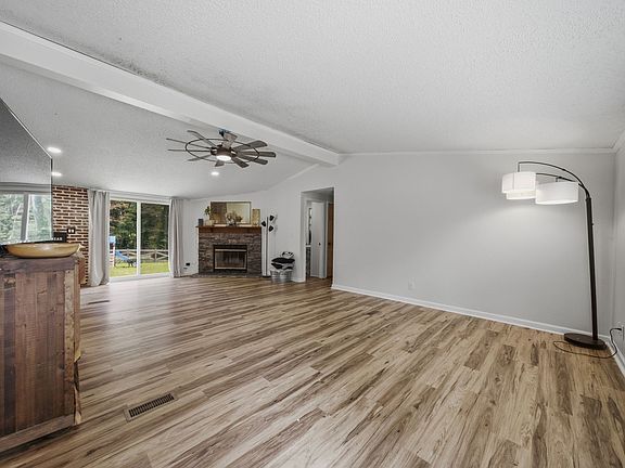 5th image of 1230 Poplar Ridge Rd