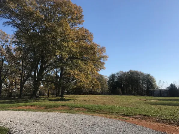 166 Ashbrook Ln, Starkville, MS 39759