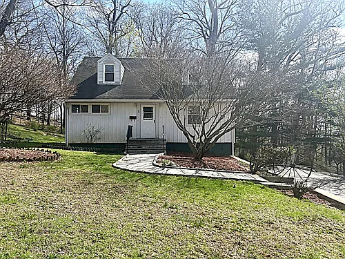8 Ridge St Photo 1