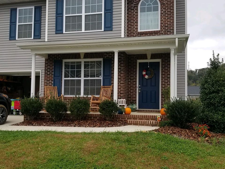 1st image of 2717 Lucky Leaf Ln