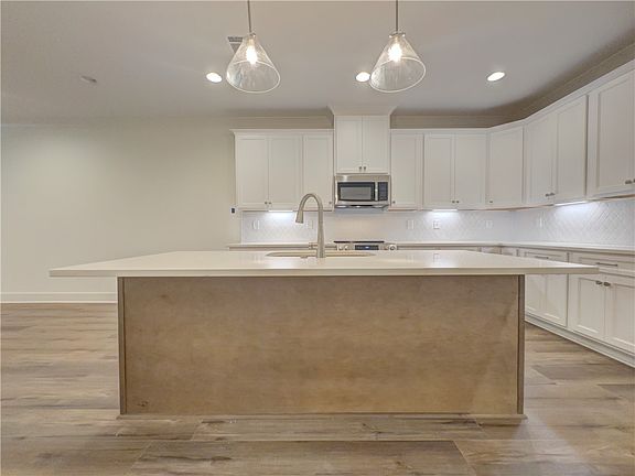 4th image of 1100 Arcadia Ave #501