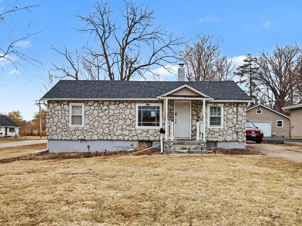 527 S Calumet Ave, Aurora, IL 60506