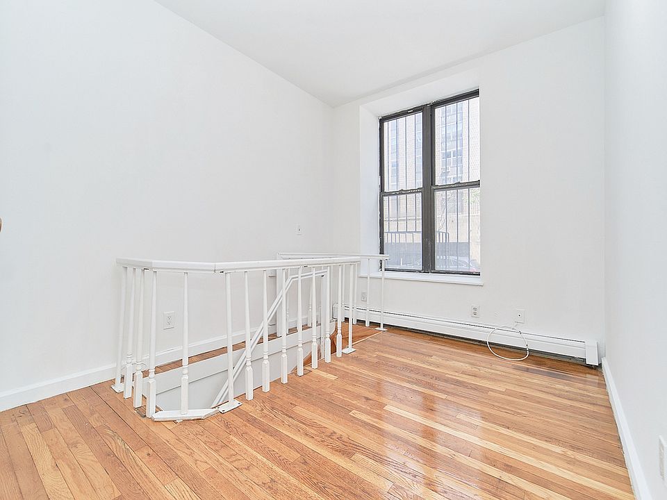1st image of 132 W 109th St APT 1B