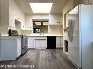 734 Saint James Pl, Newport Beach, CA 92663
