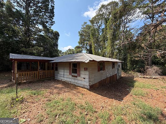 5th image of 104 McCreery Rd