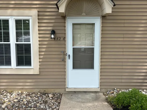 442A Thornwood Dr, Mount Laurel, NJ 08054