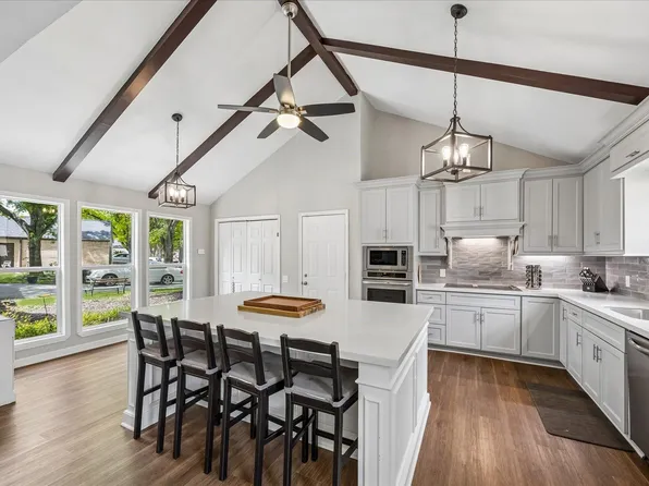 1363 Beaujolais Ln, Houston, TX 77077