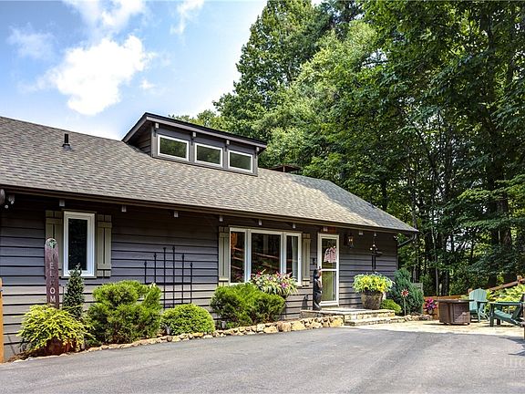 2nd image of 190 Meadow View Road