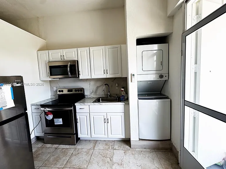 18405 SW 132nd Ave #18405 — Photo 5