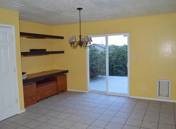 5th image of 612 Teresa Ct SE