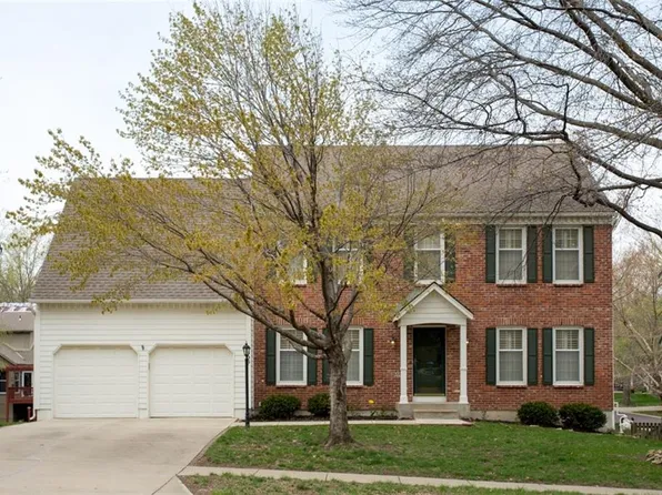 9806 W 131st St, Overland Park, KS 66213