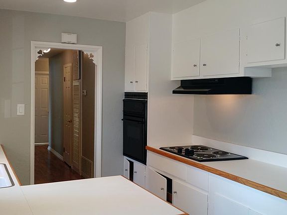 3rd image of 1149 Bretmoor Way