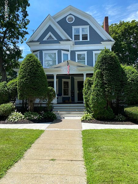 2nd image of 462 Glen Street
