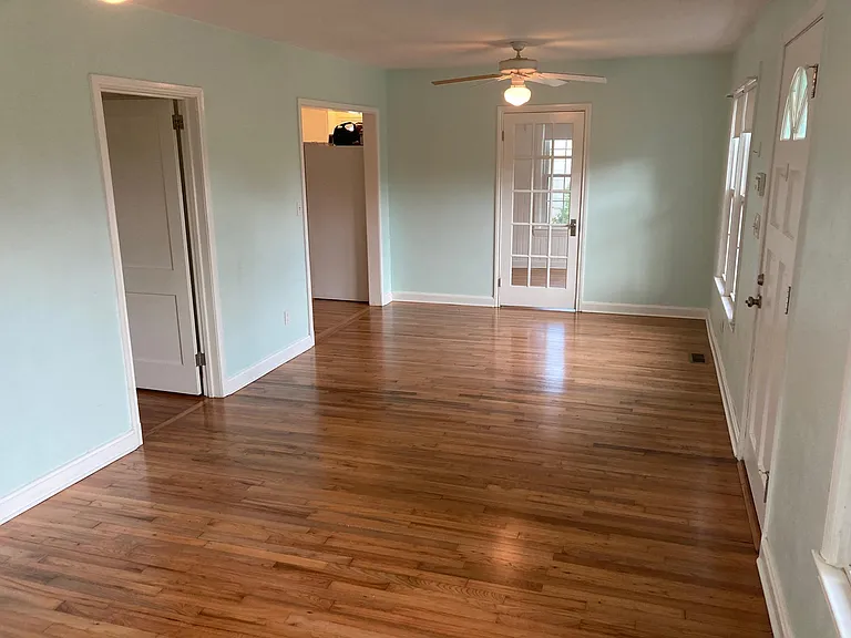 836 E College Ave — Photo 4