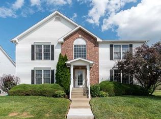 608 Homerun Dr, O'Fallon, MO 63366