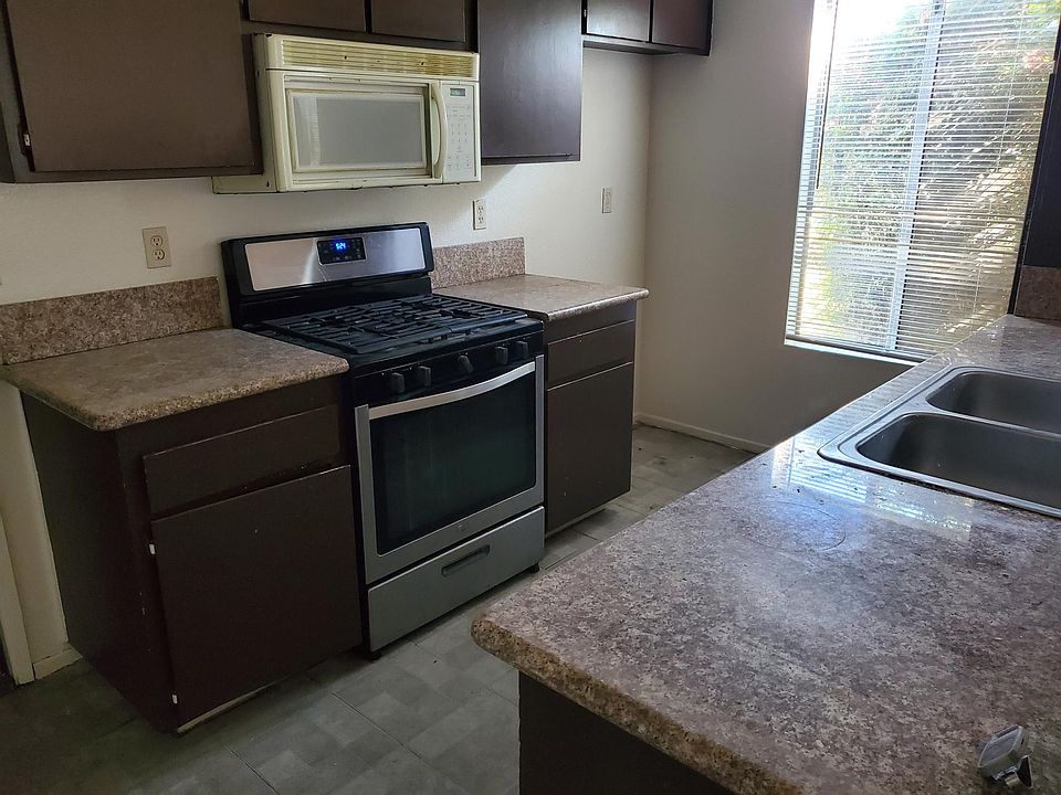 1st image of 1460 Kendall Dr #6A