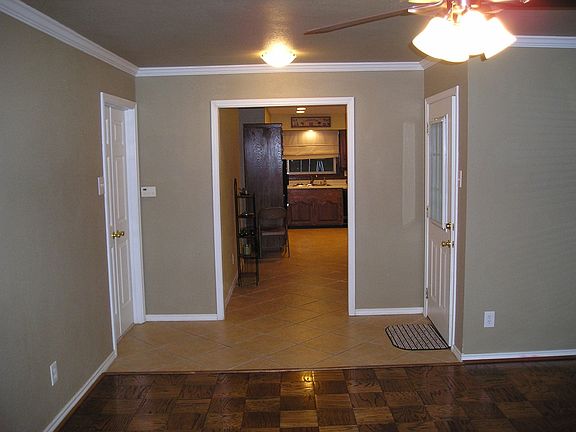5th image of 1213 Northlake Dr