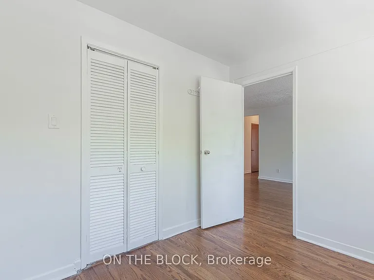 883 Saint Clair Ave W #2 — Photo 6
