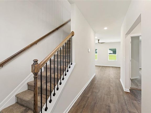 4th image of 78 Faulkner Cir