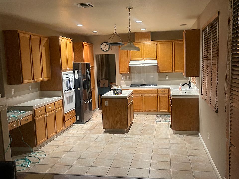1st image of 513 Black Oak Ct