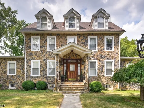 241 E 6th Ave, Roselle Boro, NJ 07203