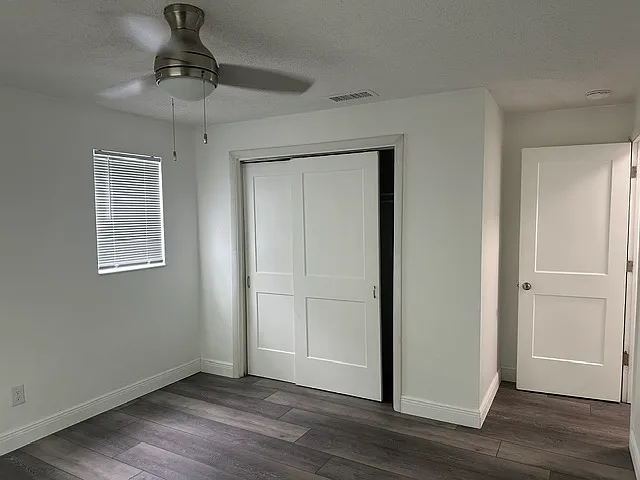 1405 Stewart Blvd — Photo 10