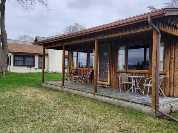 4567 Lakeview Dr, Hale, MI 48739