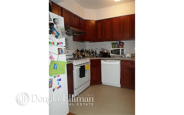 Rented by Douglas Elliman | media 26
