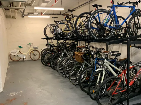 123 Parkside Avenue image 23 of 25