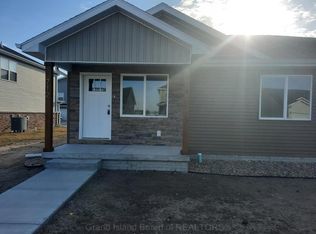 712 Roosevelt Dr, Lexington, NE 68850