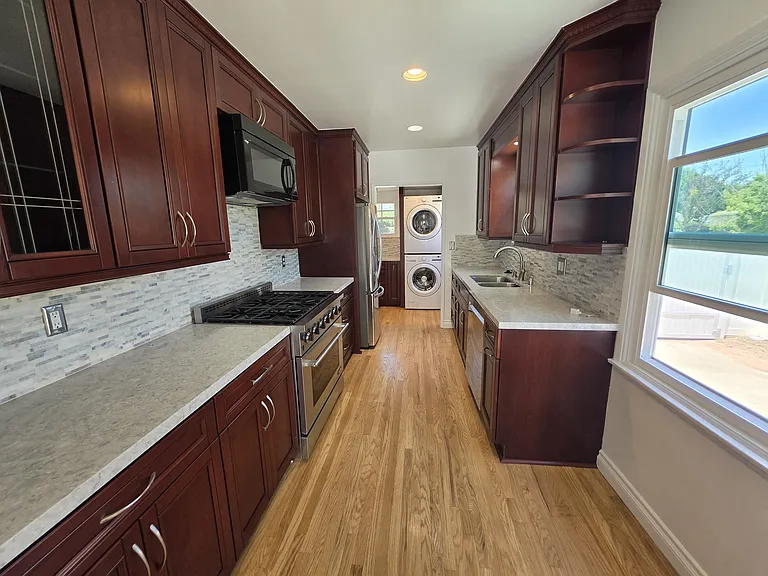 20758 Stephanie Dr — Photo 40
