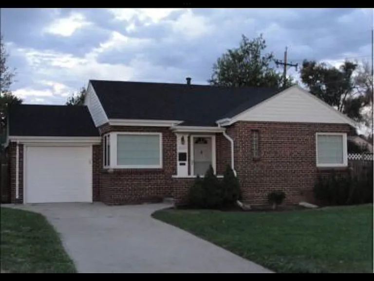 2000 Quince St — Photo 1