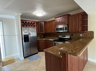 2740 W 76th St APT 202, Hialeah, FL 33016