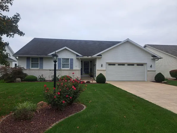 43 Sun Valley Dr, Fremont, OH 43420