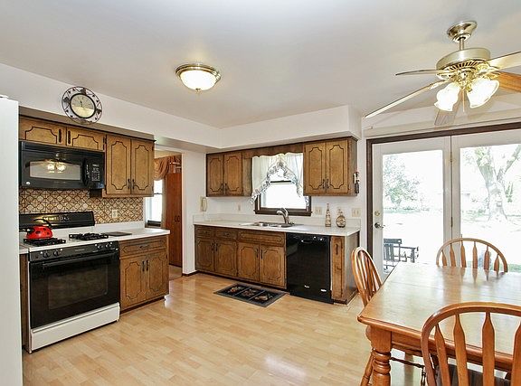 4th image of 3039 Jeffrey Dr
