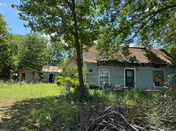 419 W Pine St, Whitewright, TX 75491