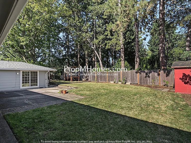 11908 SE 56th Ave — Photo 24
