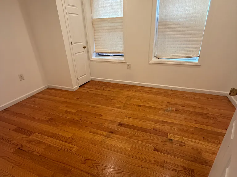 377 Danforth Ave #4B — Photo 6