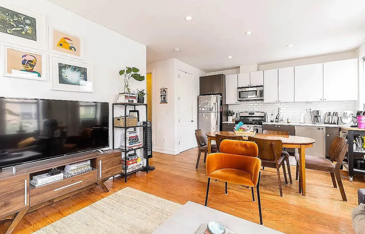 313 Knickerbocker Avenue — Photo 2