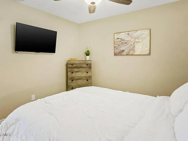 4331 W Dailey St — Photo 17