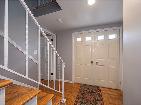 3rd image of 164 Jamison Ln