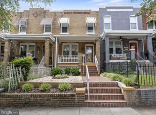 554 24th St NE, Washington, DC 20002