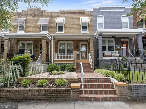 554 24th St NE, Washington, DC 20002