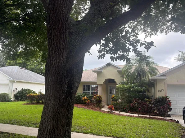 8295 SANDPINE Circle, Port St Lucie, FL 34952