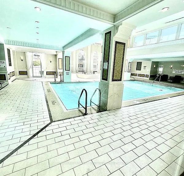 15 Greenview Ave #2012 — Photo 18