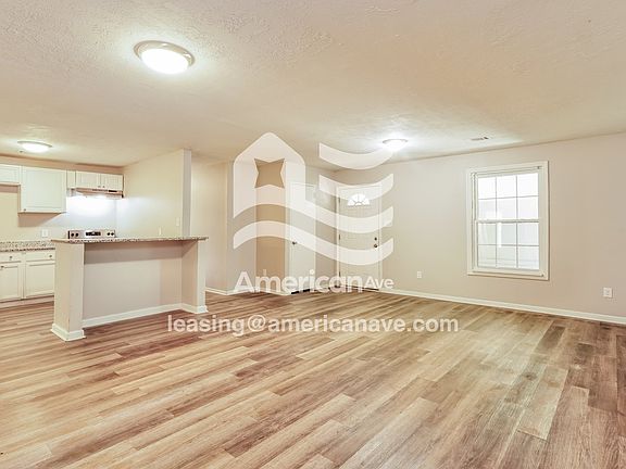 1632633_004_living_room_14090909.jpg