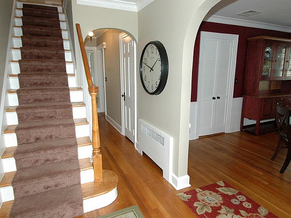 ENTRY FOYER