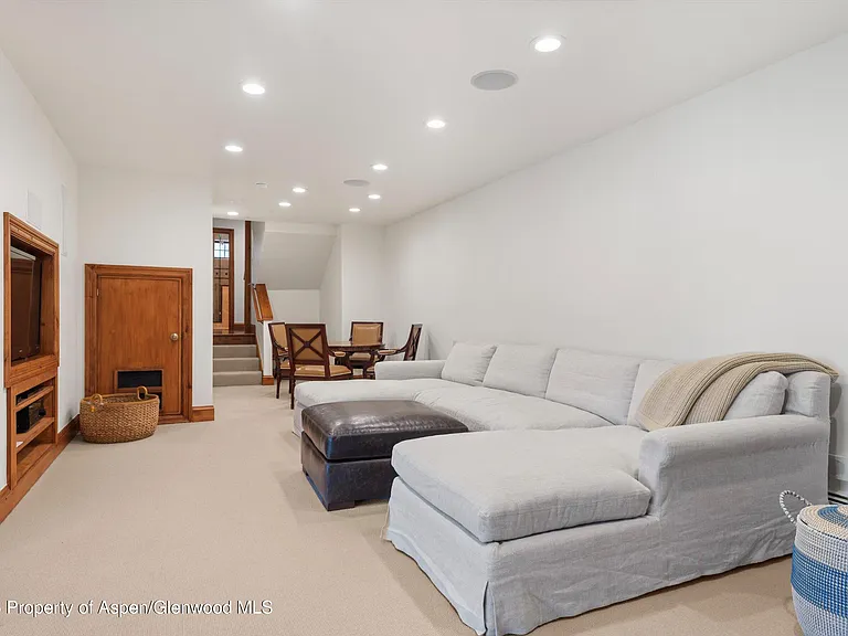 364 Ridge Rd — Photo 34