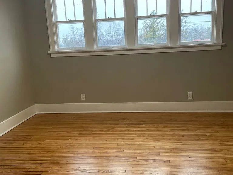 2852 Waters Rd — Photo 40